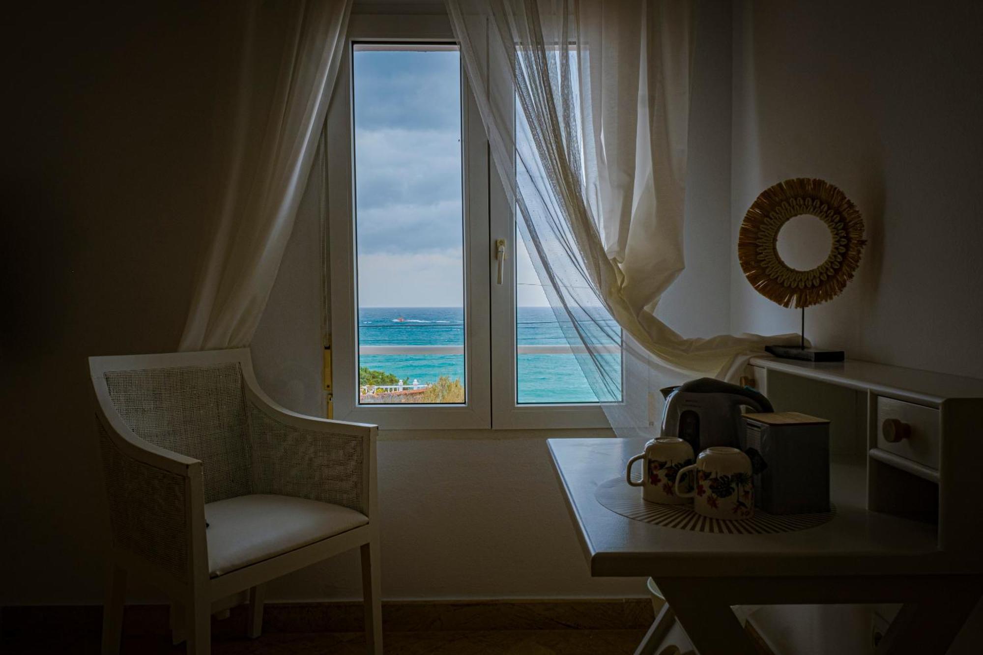 Labrena Hotel Los Canos De Meca Εξωτερικό φωτογραφία